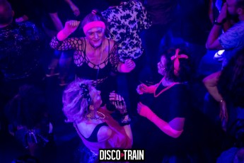 2022014-Par-pa-fotografie-Disco-Train-Bibelot-708090s-1623-1kl