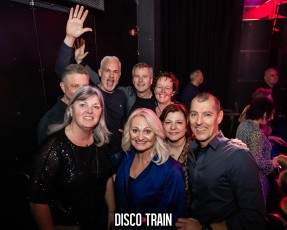 2022014-Par-pa-fotografie-Disco-Train-Bibelot-708090s-1636-1kl