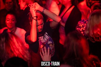 2022014-Par-pa-fotografie-Disco-Train-Bibelot-708090s-1666-1kl