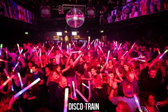 2022014-Par-pa-fotografie-Disco-Train-Bibelot-708090s-1761-1kl