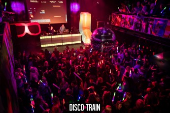 2022014-Par-pa-fotografie-Disco-Train-Bibelot-708090s-1882-1kl