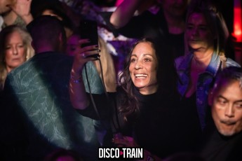 2022014-Par-pa-fotografie-Disco-Train-Bibelot-708090s-1919-1kl