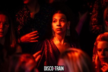 2022014-Par-pa-fotografie-Disco-Train-Bibelot-708090s-1931-1kl