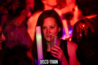 2022014-Par-pa-fotografie-Disco-Train-Bibelot-708090s-1943-1kl