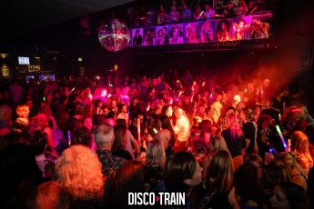 2022014-Par-pa-fotografie-Disco-Train-Bibelot-708090s-1970-1kl