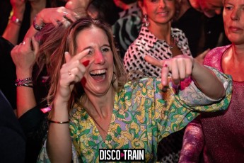 2022014-Par-pa-fotografie-Disco-Train-Bibelot-708090s-2058-1kl