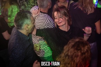 2022014-Par-pa-fotografie-Disco-Train-Bibelot-708090s-2094-1kl