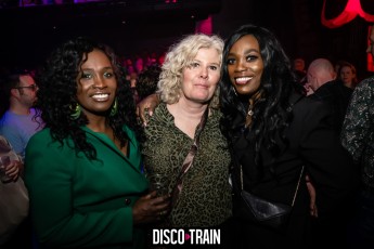 2022014-Par-pa-fotografie-Disco-Train-Bibelot-708090s-2100-1kl