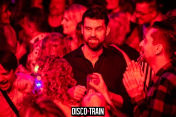 2022014-Par-pa-fotografie-Disco-Train-Bibelot-708090s-2240-1kl