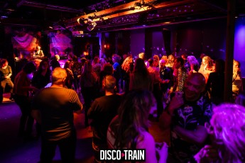 20230407-Par-pa-fotografie-TeaTimeFunk-Disco-Train-708090s-1285-1kl