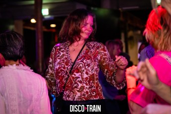 20230407-Par-pa-fotografie-TeaTimeFunk-Disco-Train-708090s-1343-1kl