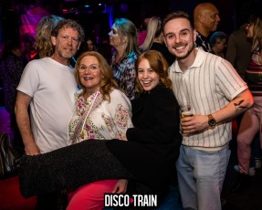 20230407-Par-pa-fotografie-TeaTimeFunk-Disco-Train-708090s-1426-1kl