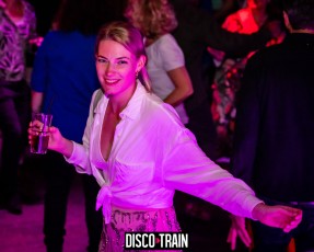 20230407-Par-pa-fotografie-TeaTimeFunk-Disco-Train-708090s-1437-1kl