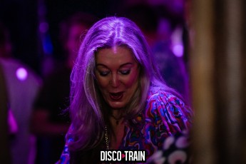 20230407-Par-pa-fotografie-TeaTimeFunk-Disco-Train-708090s-1509-1kl