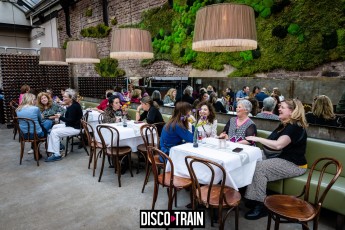 20230407-Par-pa-fotografie-TeaTimeFunk-Disco-Train-708090s-1519-1kl