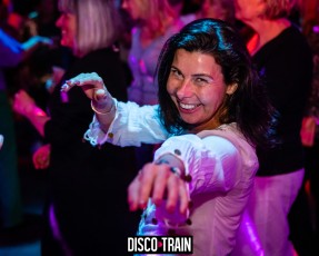 20230407-Par-pa-fotografie-TeaTimeFunk-Disco-Train-708090s-1530-1kl