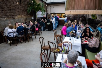 20230407-Par-pa-fotografie-TeaTimeFunk-Disco-Train-708090s-1583-1kl