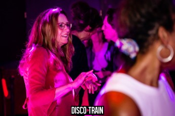 20230407-Par-pa-fotografie-TeaTimeFunk-Disco-Train-708090s-1599-1kl