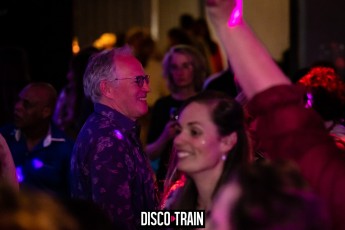 20230407-Par-pa-fotografie-TeaTimeFunk-Disco-Train-708090s-1613-1kl