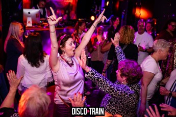20230407-Par-pa-fotografie-TeaTimeFunk-Disco-Train-708090s-1632-1kl