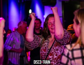 20230407-Par-pa-fotografie-TeaTimeFunk-Disco-Train-708090s-1716-1kl