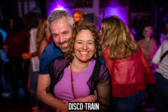 20230407-Par-pa-fotografie-TeaTimeFunk-Disco-Train-708090s-1772-1kl