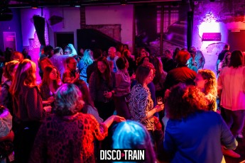 20230407-Par-pa-fotografie-TeaTimeFunk-Disco-Train-708090s-1801-1kl