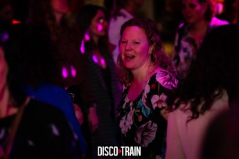 20230407-Par-pa-fotografie-TeaTimeFunk-Disco-Train-708090s-1813-1kl