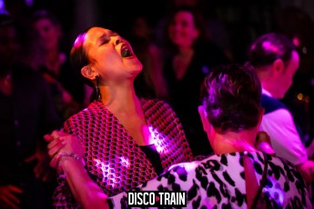 20230407-Par-pa-fotografie-TeaTimeFunk-Disco-Train-708090s-1824-1kl