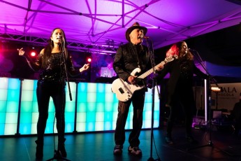 b3421255-cfa2-427d-b94f-6731311e3bf9