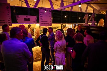 20230722-Par-pa-fotografie-Diaco-Train-BEachparty-Strandtent14-708090-9084-1kl
