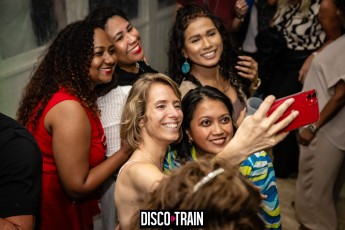 20230722-Par-pa-fotografie-Diaco-Train-BEachparty-Strandtent14-708090-9205-1kl