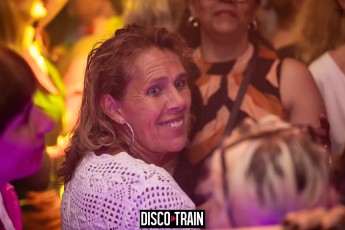20230722-Par-pa-fotografie-Diaco-Train-BEachparty-Strandtent14-708090-9345-1kl