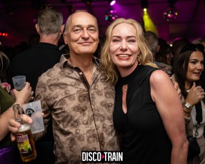 20230722-Par-pa-fotografie-Diaco-Train-BEachparty-Strandtent14-708090-9395-1kl