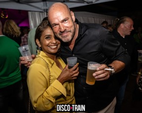 20230722-Par-pa-fotografie-Diaco-Train-BEachparty-Strandtent14-708090-9402-1kl