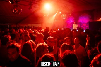 20230722-Par-pa-fotografie-Diaco-Train-BEachparty-Strandtent14-708090-9420-1kl