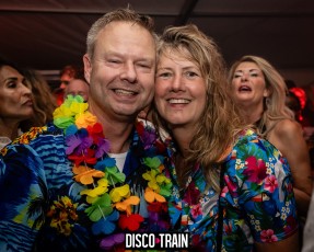 20230722-Par-pa-fotografie-Diaco-Train-BEachparty-Strandtent14-708090-9470-1kl