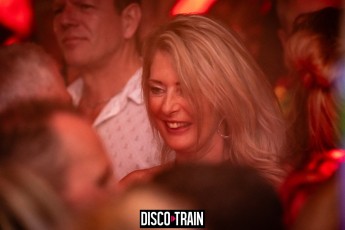 20230722-Par-pa-fotografie-Diaco-Train-BEachparty-Strandtent14-708090-9479-1kl