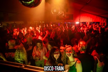 20230722-Par-pa-fotografie-Diaco-Train-BEachparty-Strandtent14-708090-9522-1kl