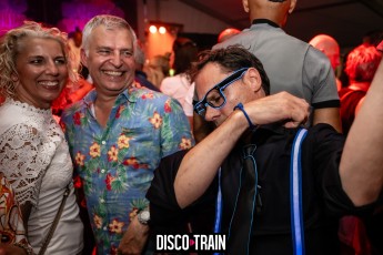 20230722-Par-pa-fotografie-Diaco-Train-BEachparty-Strandtent14-708090-9580-1kl