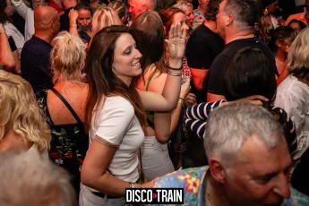 20230722-Par-pa-fotografie-Diaco-Train-BEachparty-Strandtent14-708090-9634-1kl