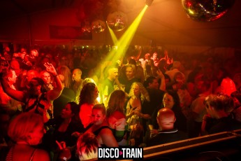20230722-Par-pa-fotografie-Diaco-Train-BEachparty-Strandtent14-708090-9668-1kl