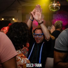 20230722-Par-pa-fotografie-Diaco-Train-BEachparty-Strandtent14-708090-9828-1kl