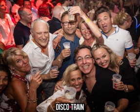 20230722-Par-pa-fotografie-Diaco-Train-BEachparty-Strandtent14-708090-9886-1kl