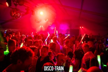 20230722-Par-pa-fotografie-Diaco-Train-BEachparty-Strandtent14-708090-9967-1kl