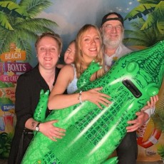 Disco_Train_Beach_Party_photo_20250615_Time-170685_w6cf9c