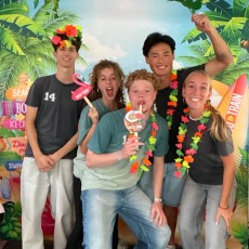 DISCO_TRAIN_BEACH_PARTY_XL_photo_20250830_Time-190858_6q3wpu