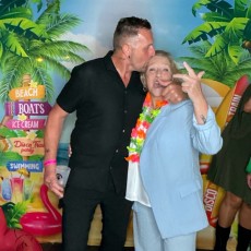 DISCO_TRAIN_BEACH_PARTY_XL_photo_20250830_Time-210811_e7qgk3