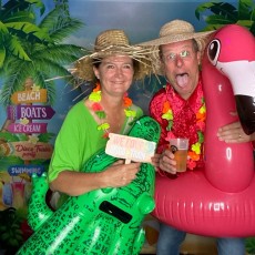 DISCO_TRAIN_BEACH_PARTY_XL_photo_20250830_Time-220820_wy548d