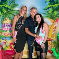 DISCO_TRAIN_BEACH_PARTY_XL_photo_20250830_Time-220883_b6xuyv